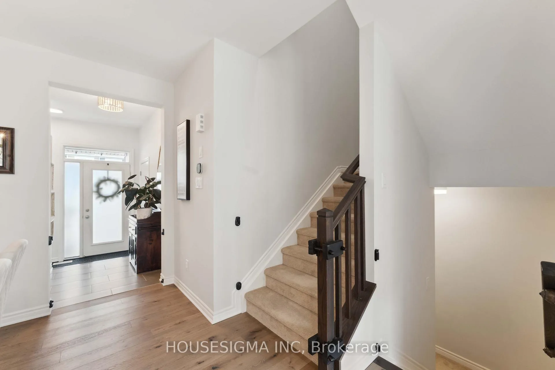 Photo 4 of 48 Bermondsey Way, Ottawa, Stittsville (North) — HOMEH
