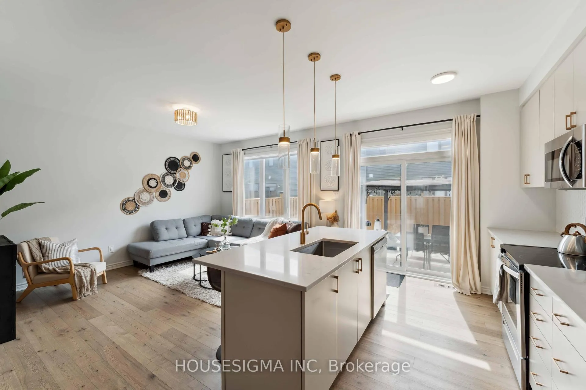 Photo 8 of 48 Bermondsey Way, Ottawa, Stittsville (North) — HOMEH
