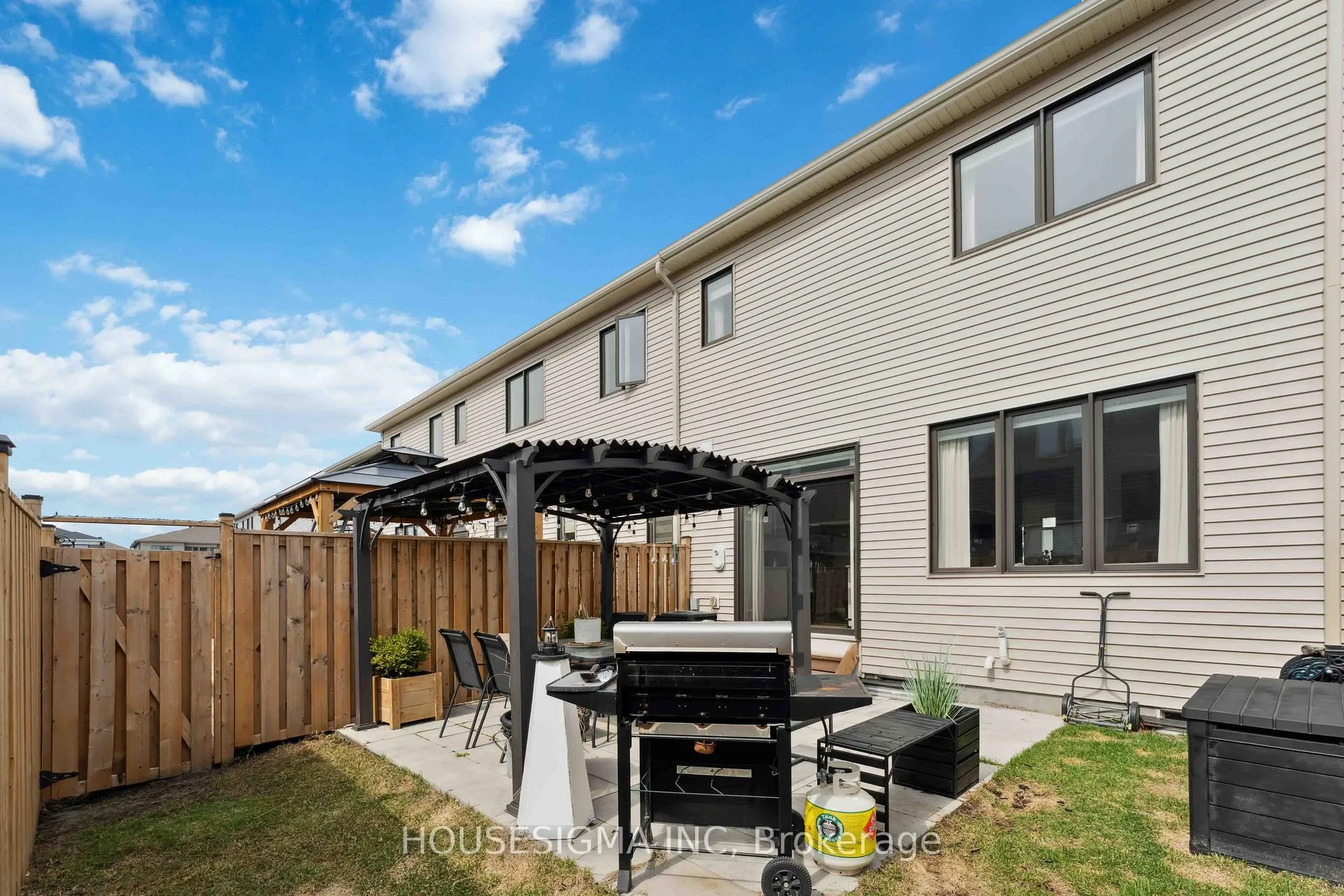 Photo 44 of 48 Bermondsey Way, Ottawa, Stittsville (North) — HOMEH