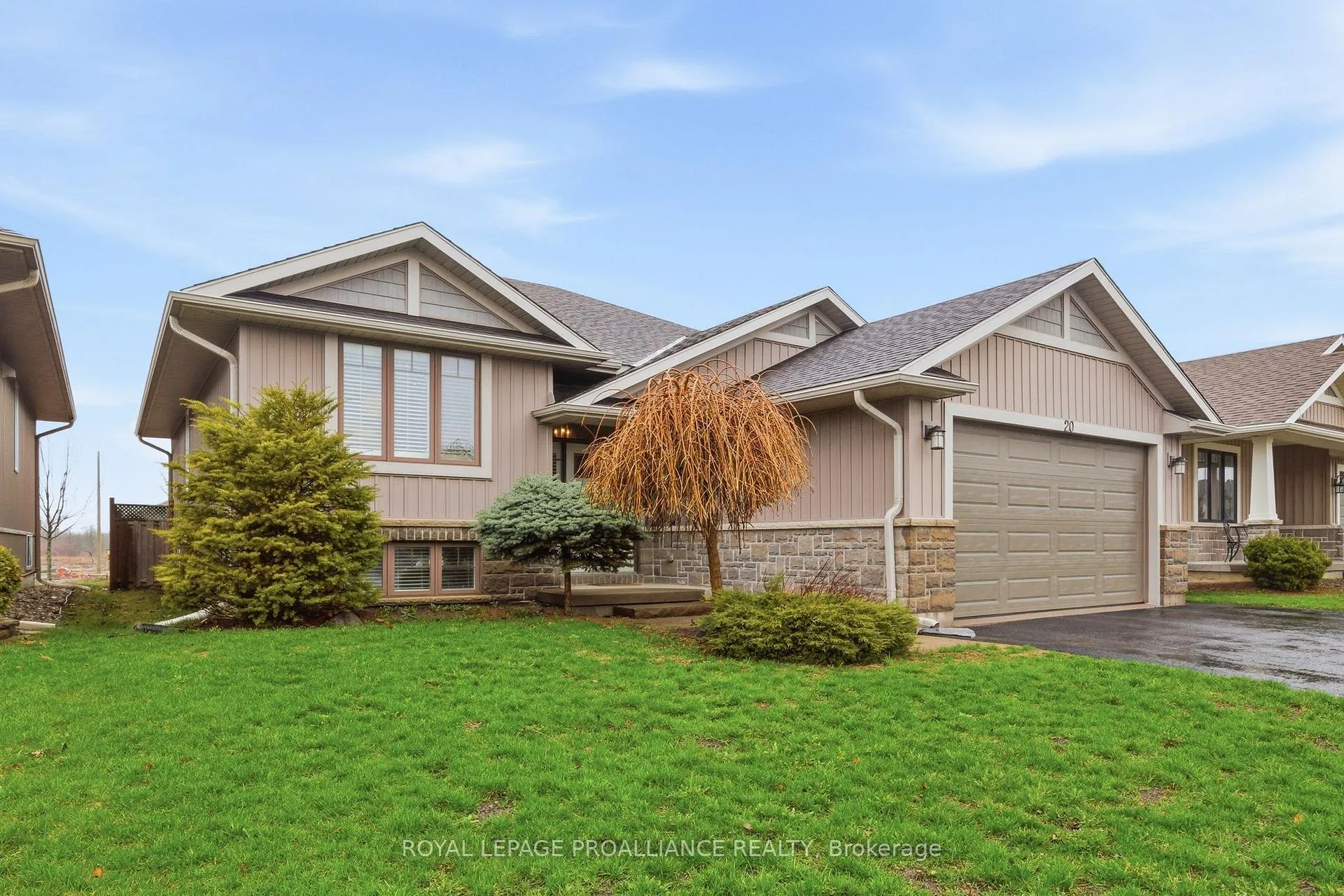 Photo 2 of 20 Butternut Court, Belleville, Belleville Ward — HOMEH