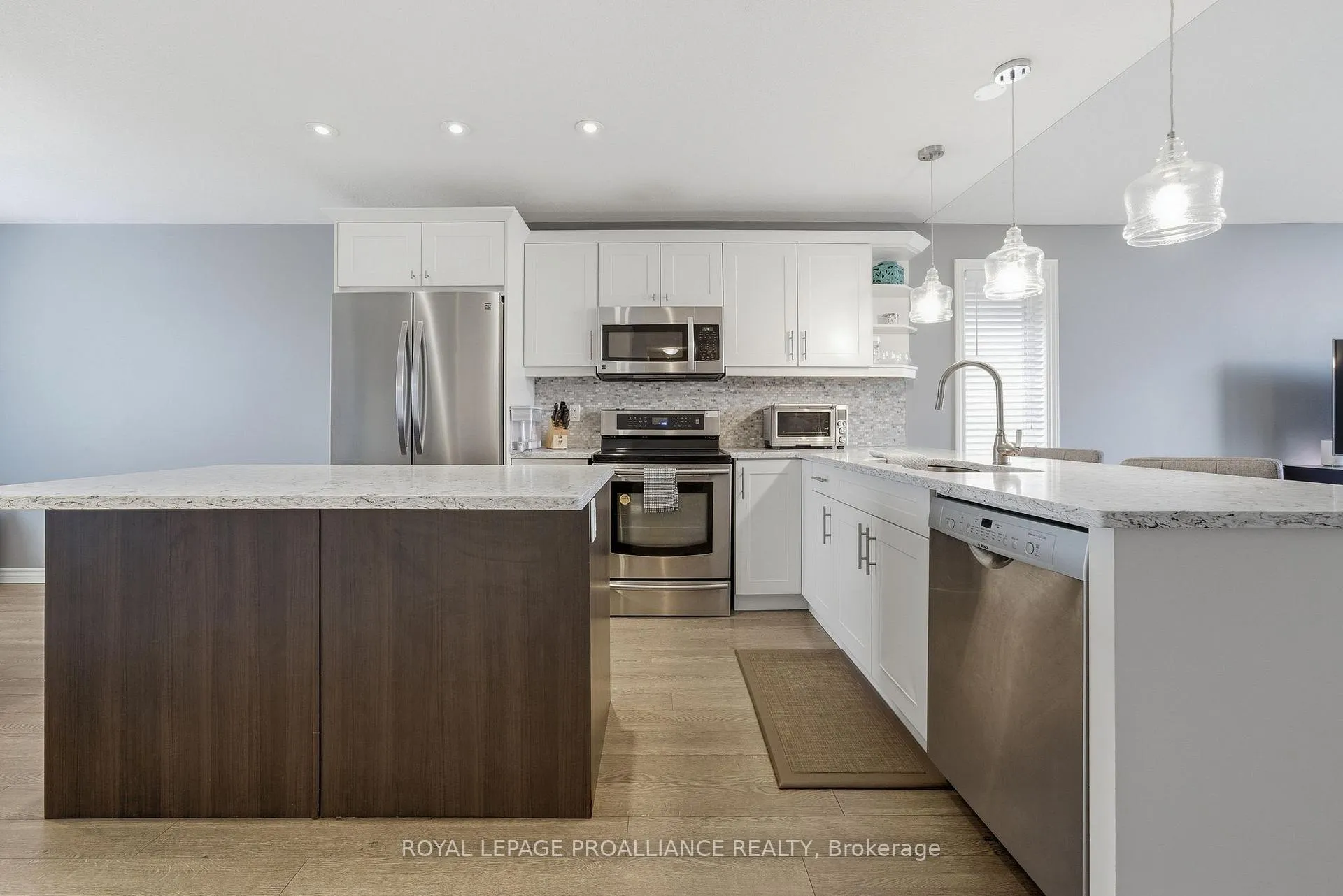 Photo 8 of 20 Butternut Court, Belleville, Belleville Ward — HOMEH