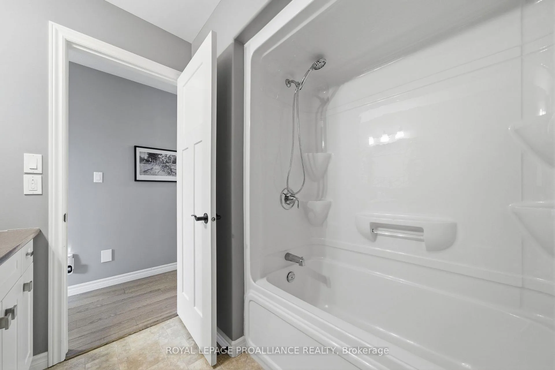 Photo 30 of 20 Butternut Court, Belleville, Belleville Ward — HOMEH