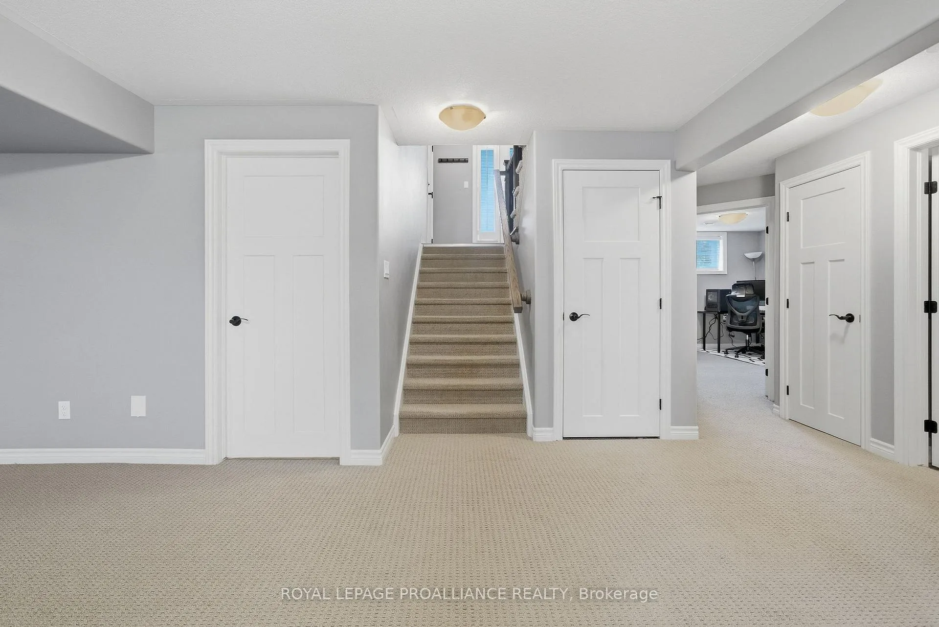 Photo 32 of 20 Butternut Court, Belleville, Belleville Ward — HOMEH