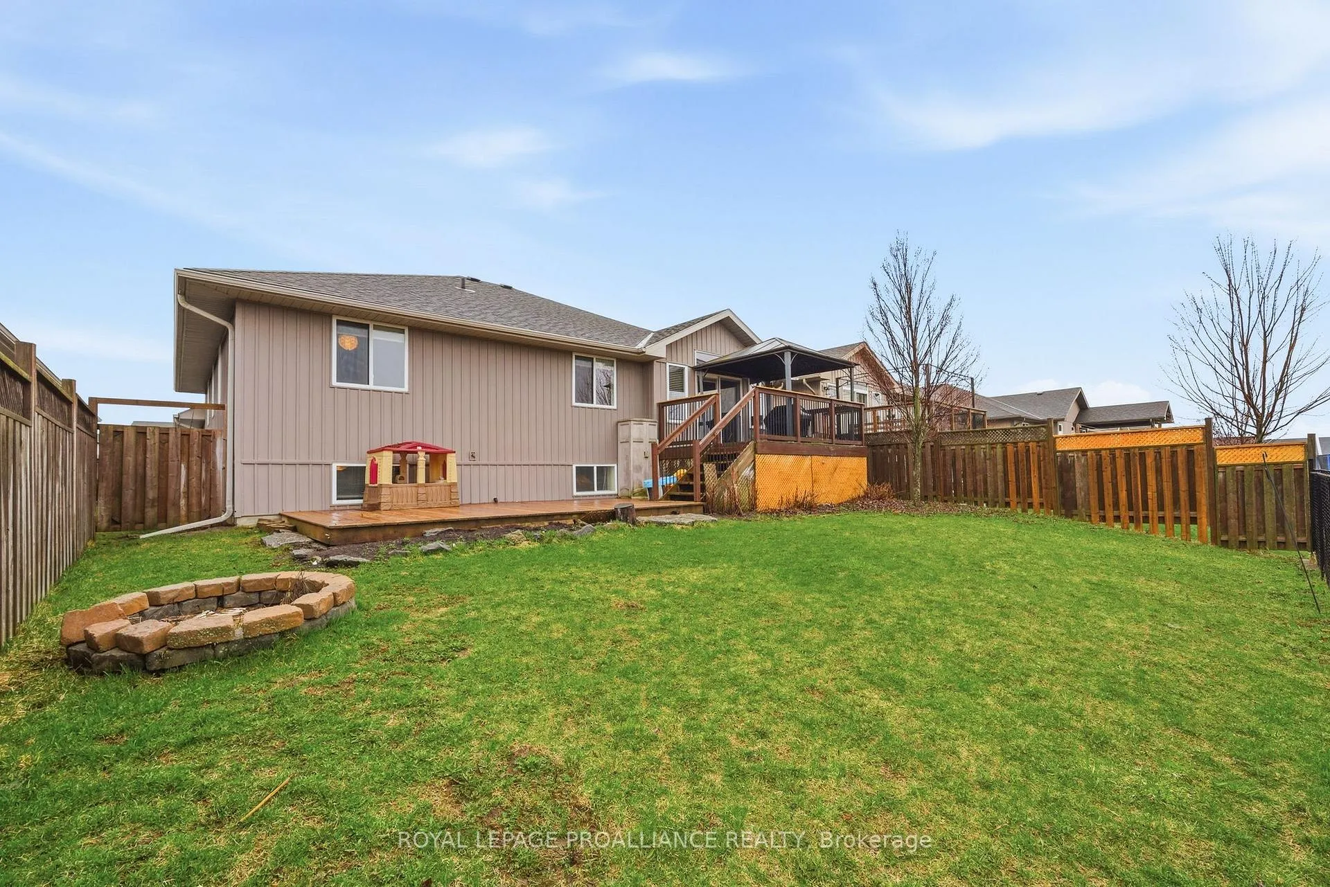 Photo 45 of 20 Butternut Court, Belleville, Belleville Ward — HOMEH