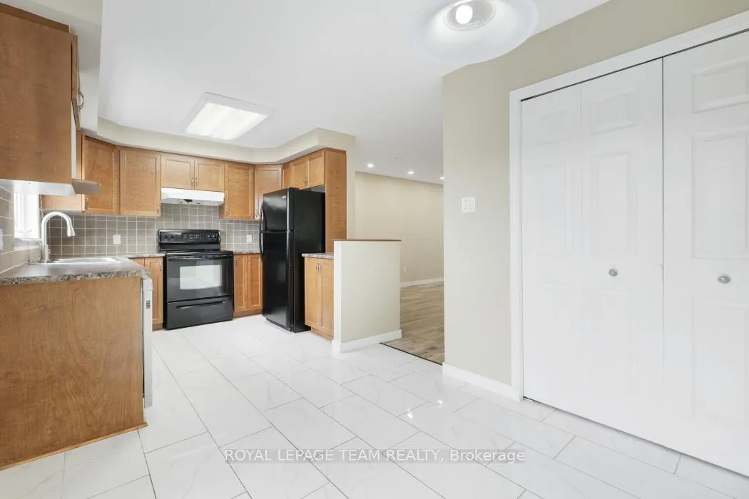 Photo 12 of Unit 136, 1512 Walkley Road, Ottawa, Heron Gate/Industrial Park — HOMEH