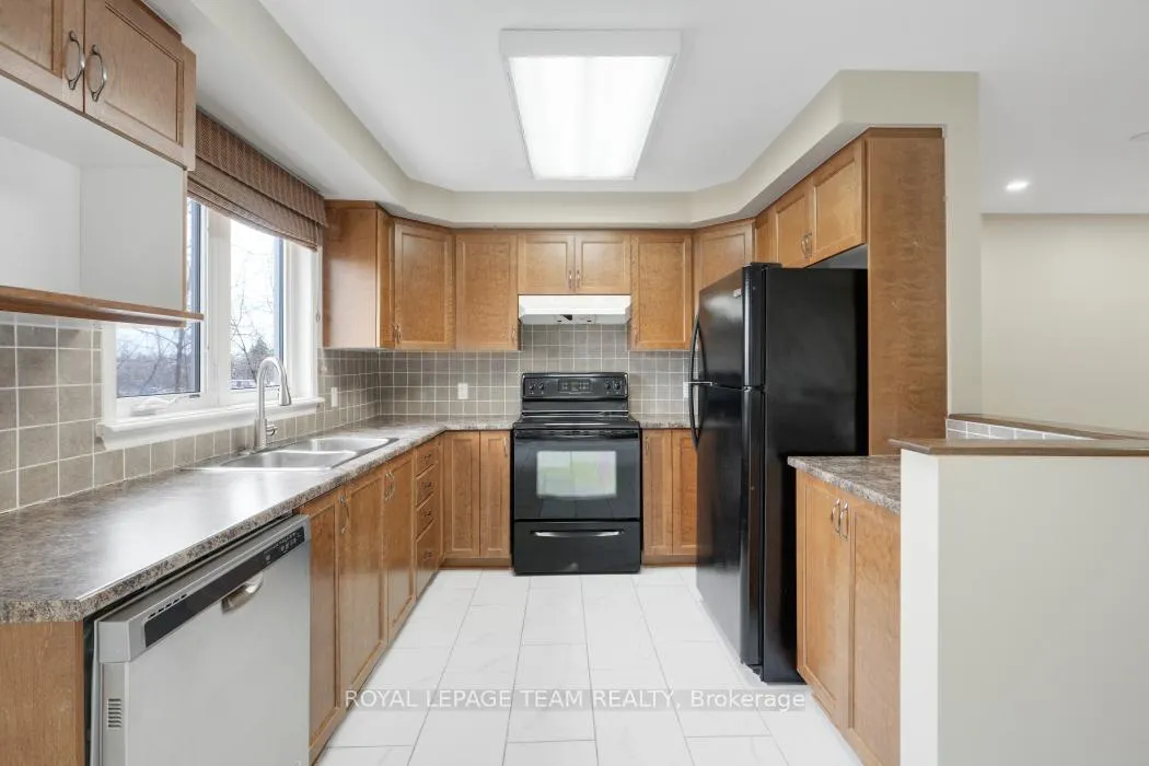 Photo 13 of Unit 136, 1512 Walkley Road, Ottawa, Heron Gate/Industrial Park — HOMEH