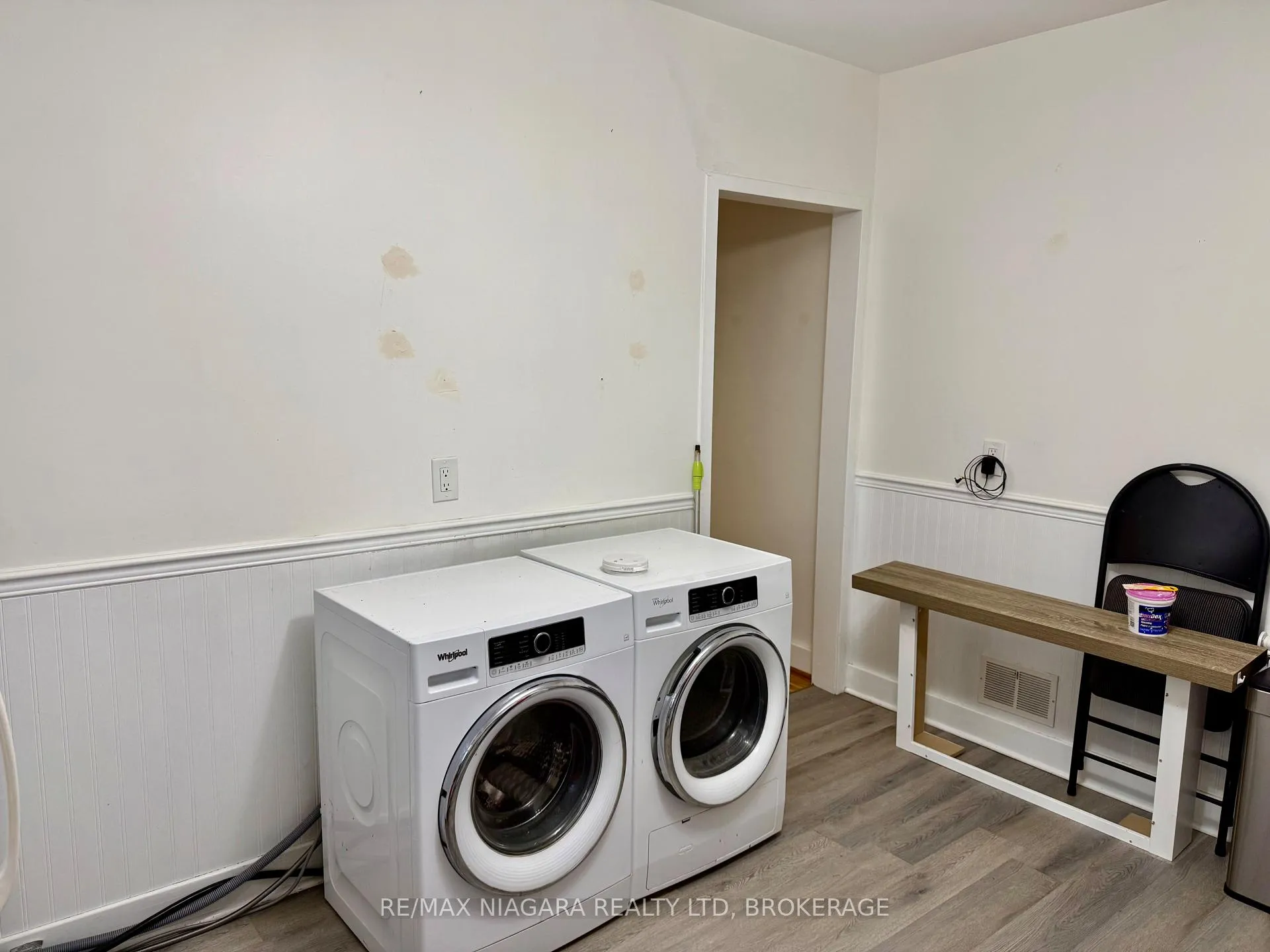 Photo 9 of Unit MAIN, 39 Maplewood Drive, St. Catharines, Vine/Linwell — HOMEH