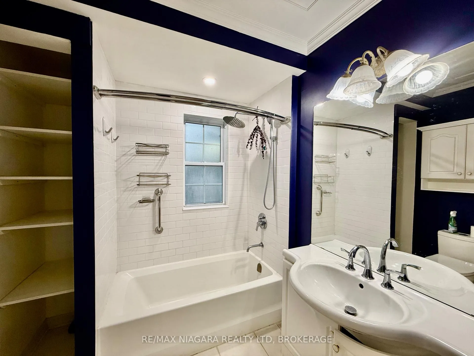 Photo 12 of Unit MAIN, 39 Maplewood Drive, St. Catharines, Vine/Linwell — HOMEH