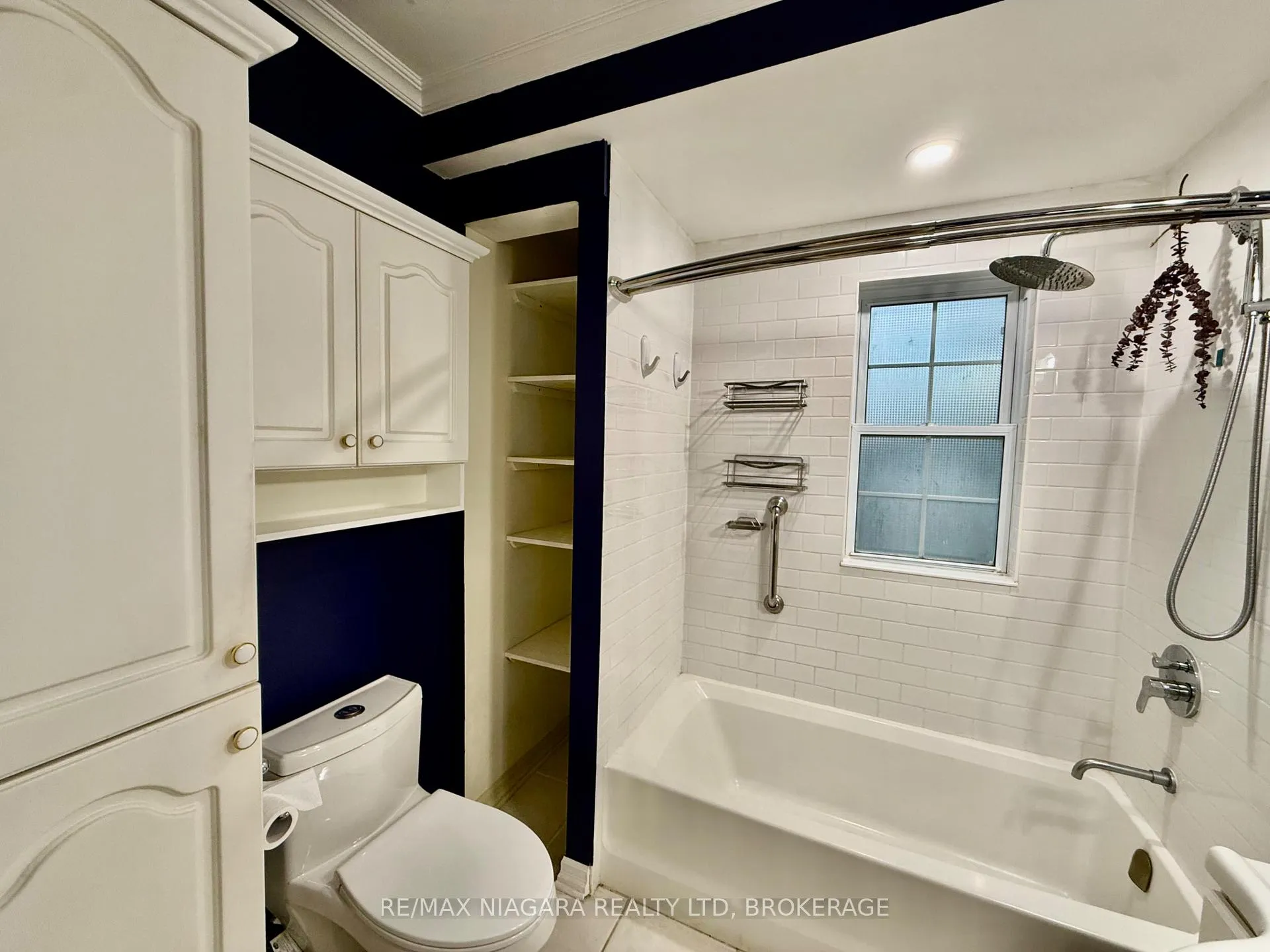 Photo 13 of Unit MAIN, 39 Maplewood Drive, St. Catharines, Vine/Linwell — HOMEH