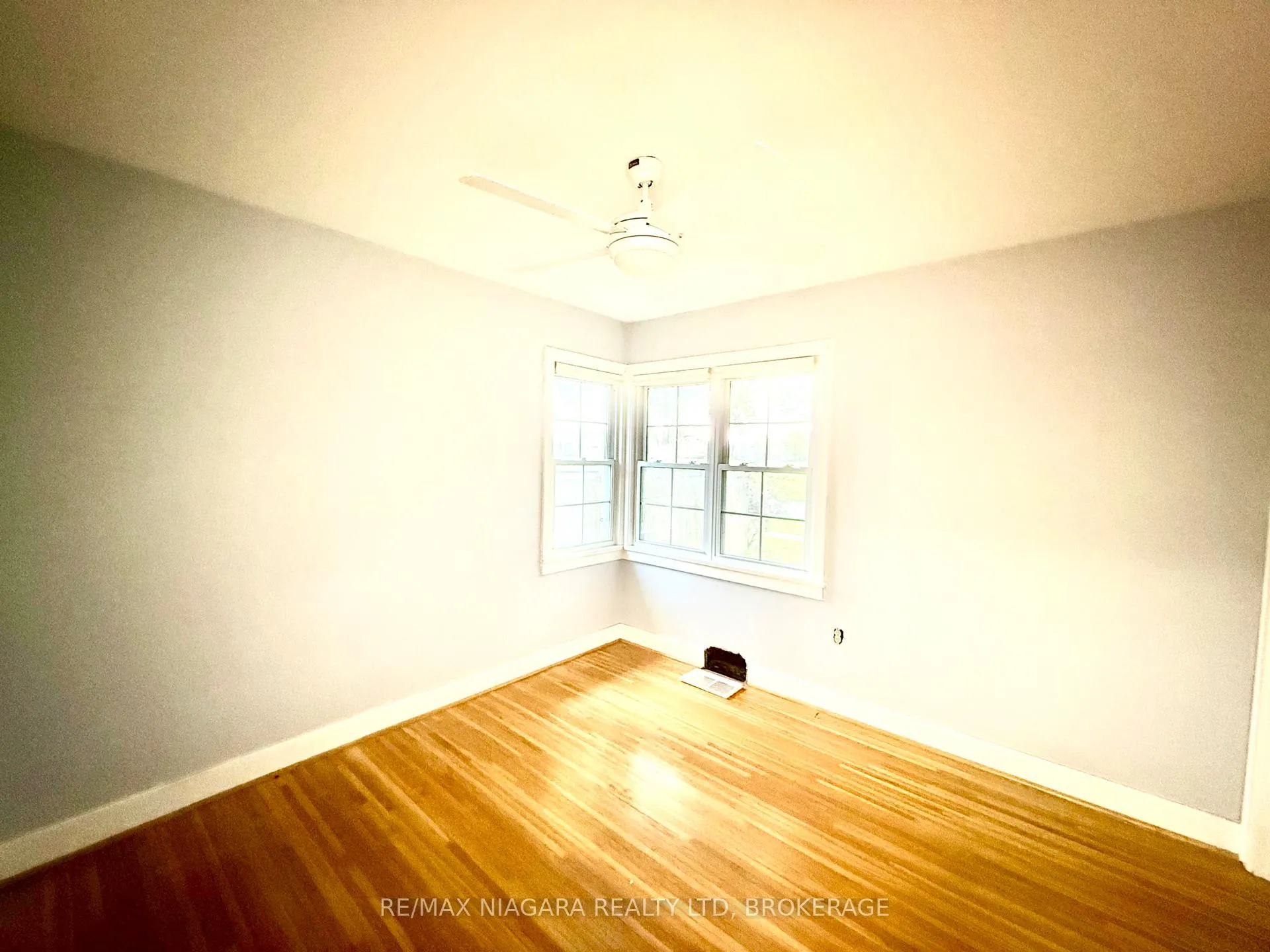 Photo 14 of Unit MAIN, 39 Maplewood Drive, St. Catharines, Vine/Linwell — HOMEH