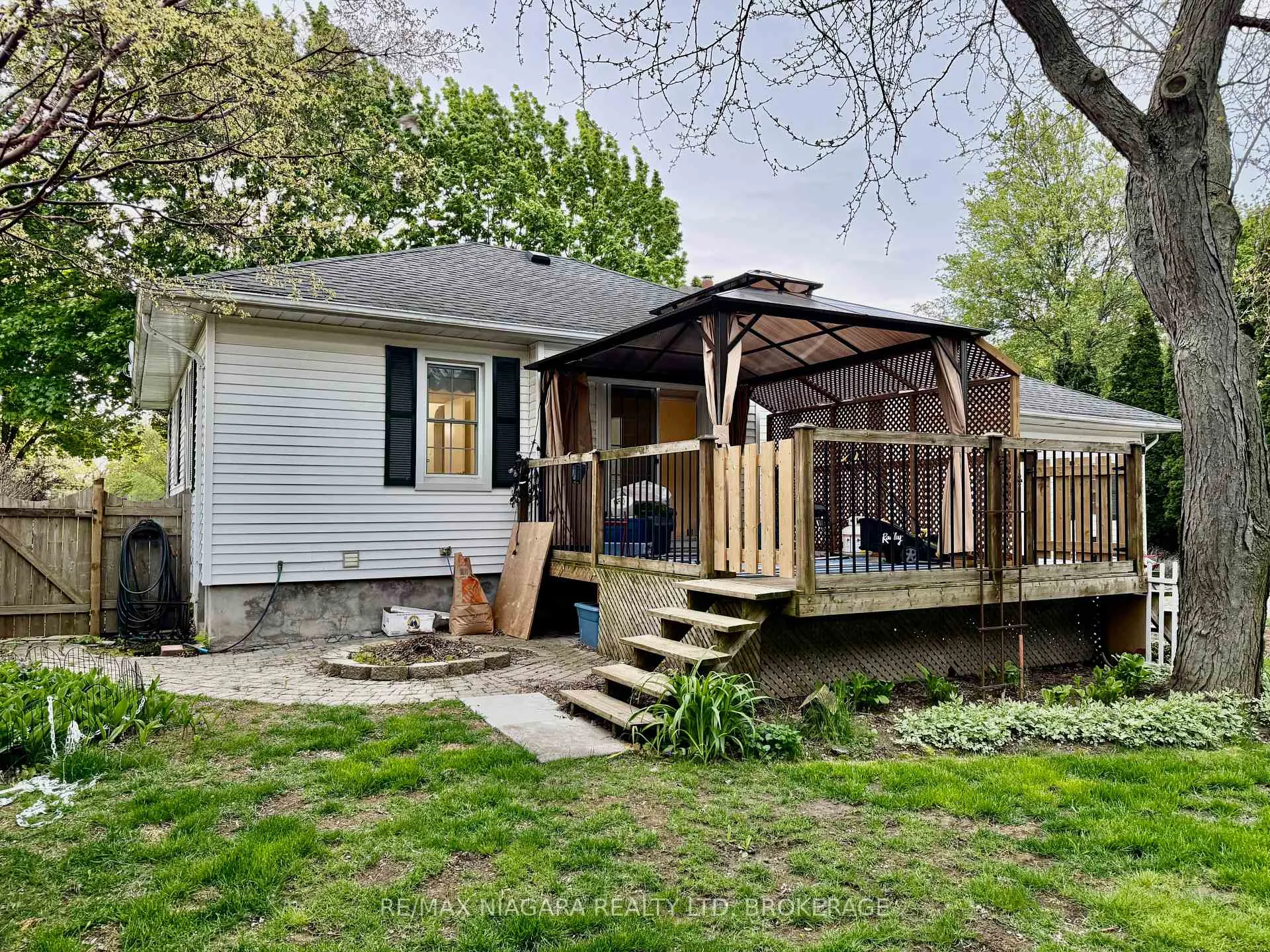 Photo 17 of Unit MAIN, 39 Maplewood Drive, St. Catharines, Vine/Linwell — HOMEH