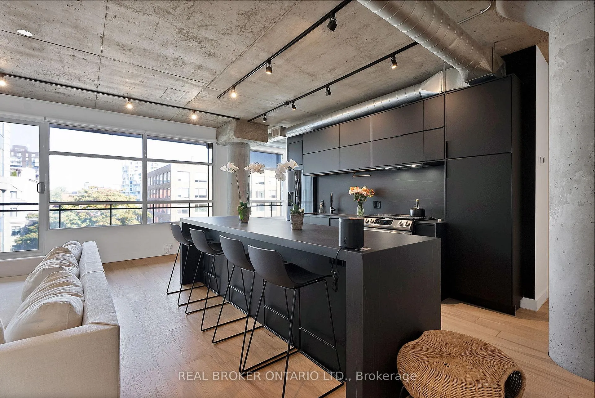 Photo 2 of 42 Camden Street, Toronto, Waterfront Communities — HOMEH