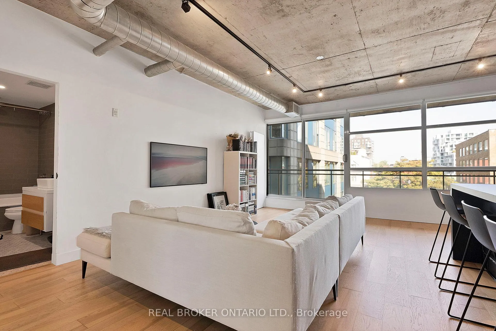 Photo 10 of 42 Camden Street, Toronto, Waterfront Communities — HOMEH