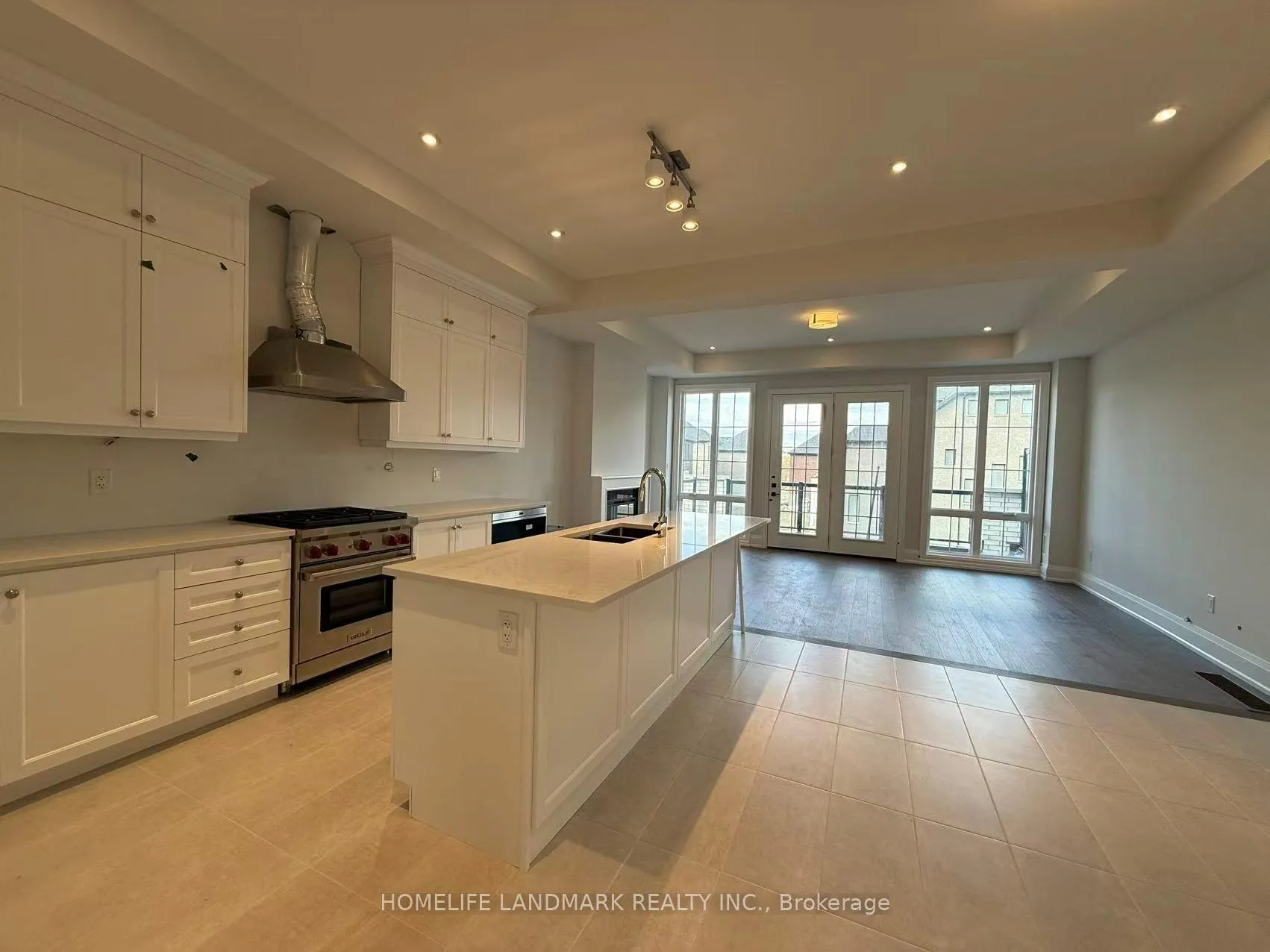 Photo 3 of 415 York Downs Boulevard, Markham, Cachet — HOMEH