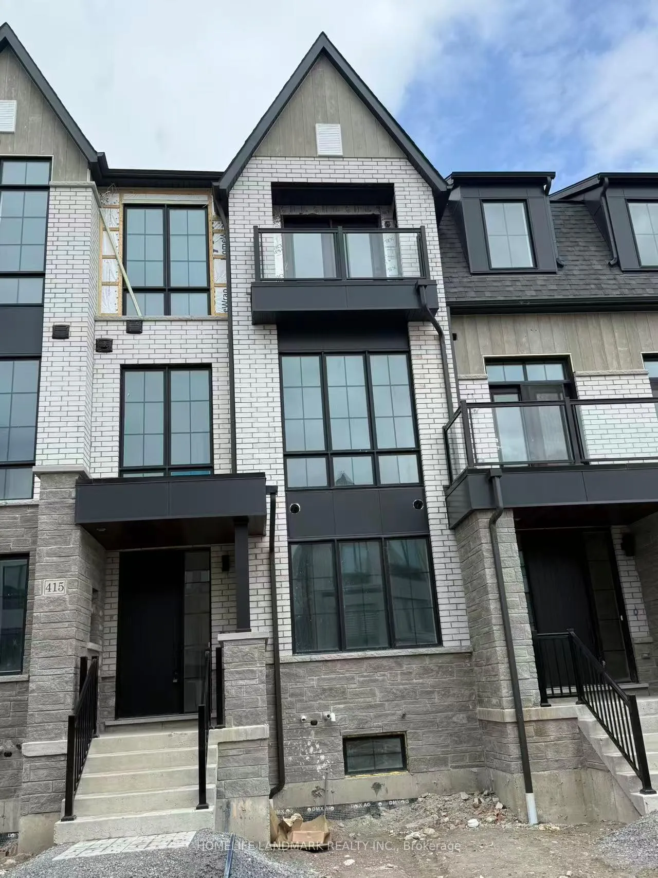 Photo 18 of 415 York Downs Boulevard, Markham, Cachet — HOMEH