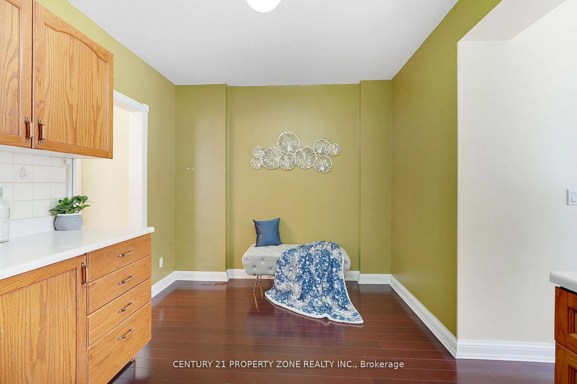 Photo 14 of 97 Sparkhall Avenue, Toronto, North Riverdale — HOMEH