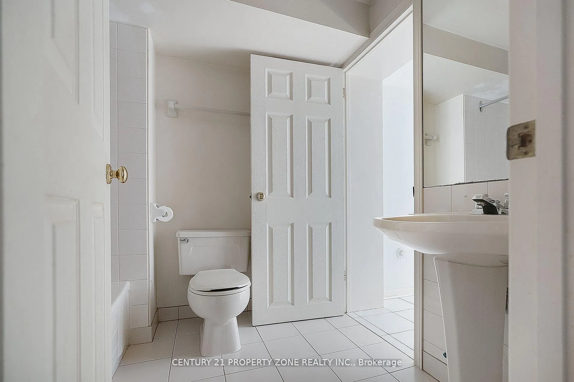 Photo 27 of 97 Sparkhall Avenue, Toronto, North Riverdale — HOMEH
