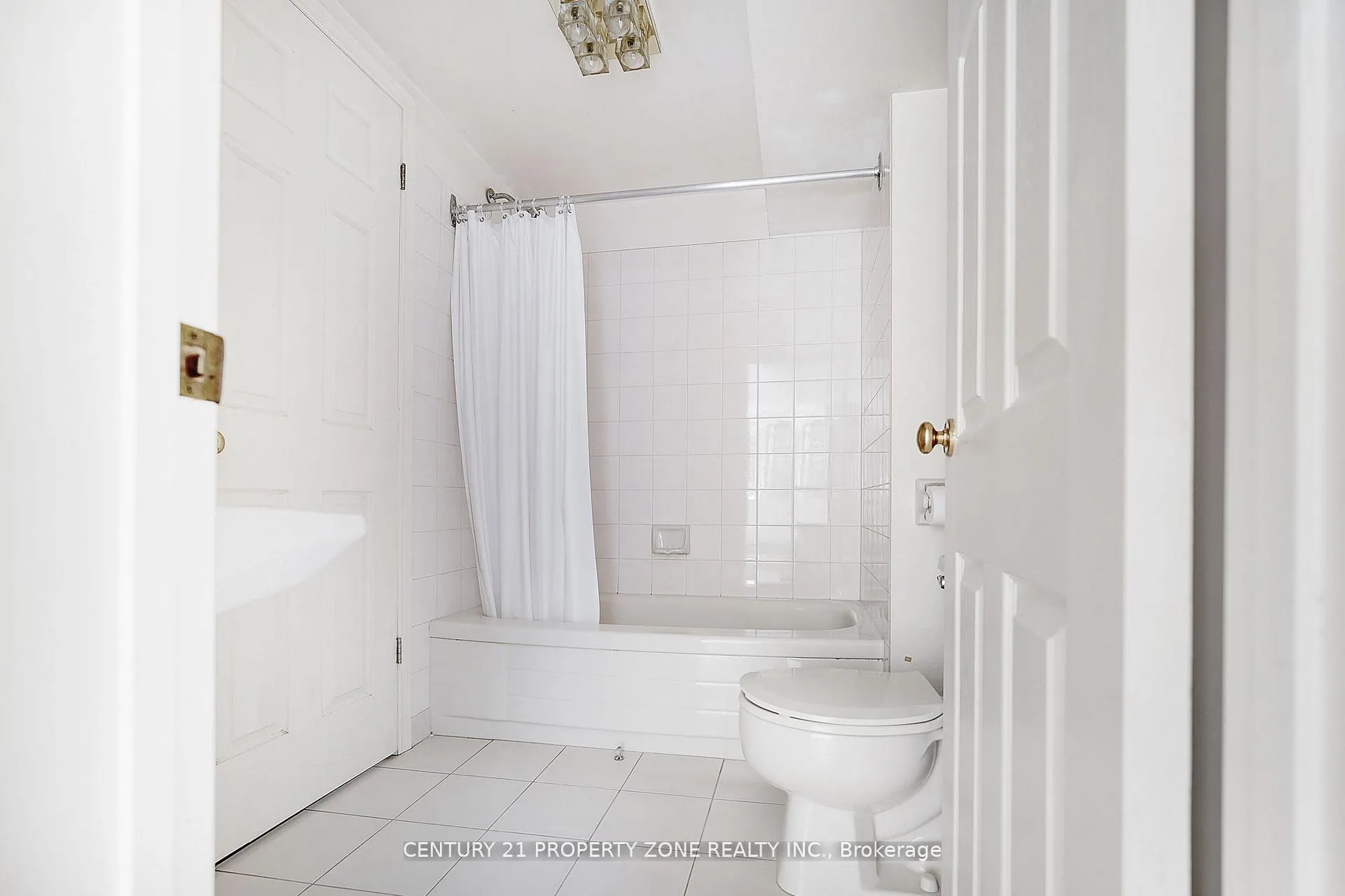 Photo 28 of 97 Sparkhall Avenue, Toronto, North Riverdale — HOMEH