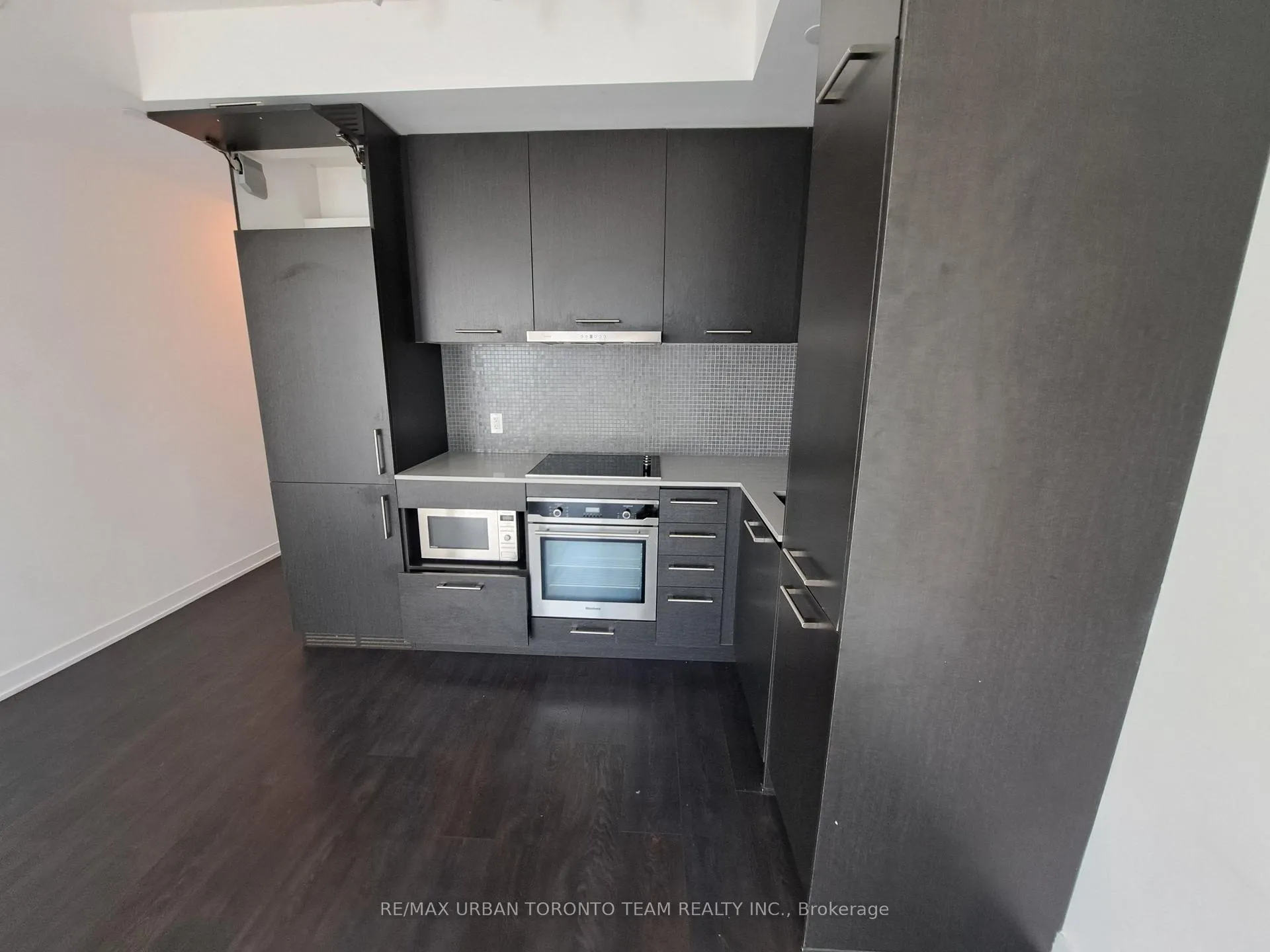 Photo 4 of Unit 3613, 87 Peter Street, Toronto, Waterfront Communities — HOMEH