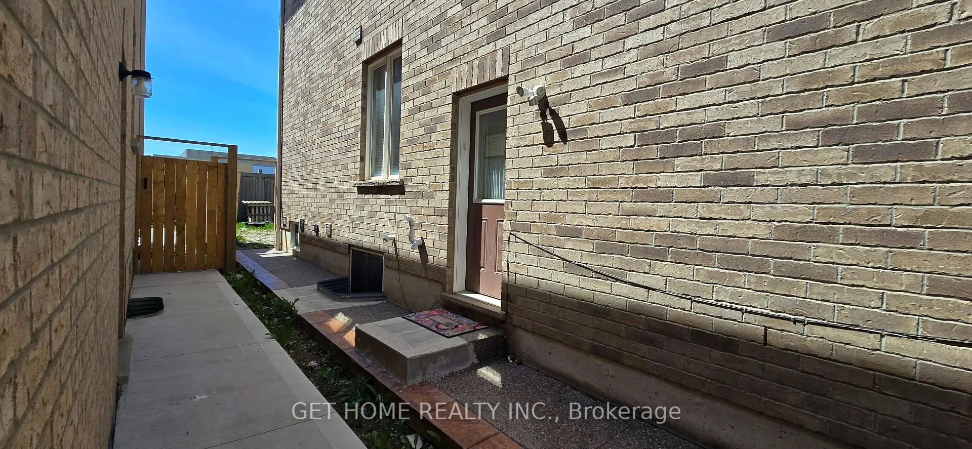 Photo 22 of 50 Speedwell Street, Brampton, Credit Valley — HOMEH