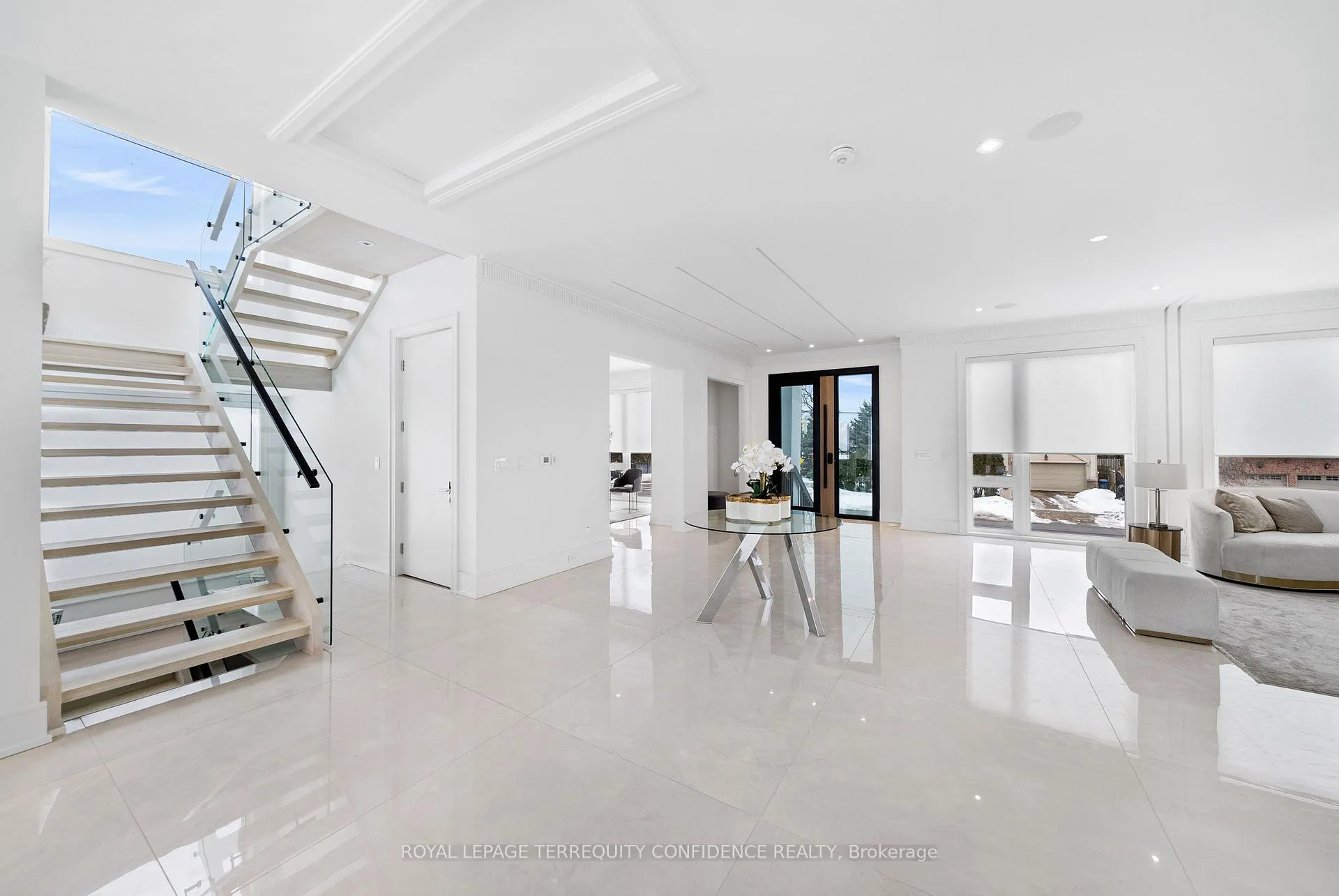 Photo 2 of 85 Crestwood Road, Vaughan, Crestwood-Springfarm-Yorkhill — HOMEH