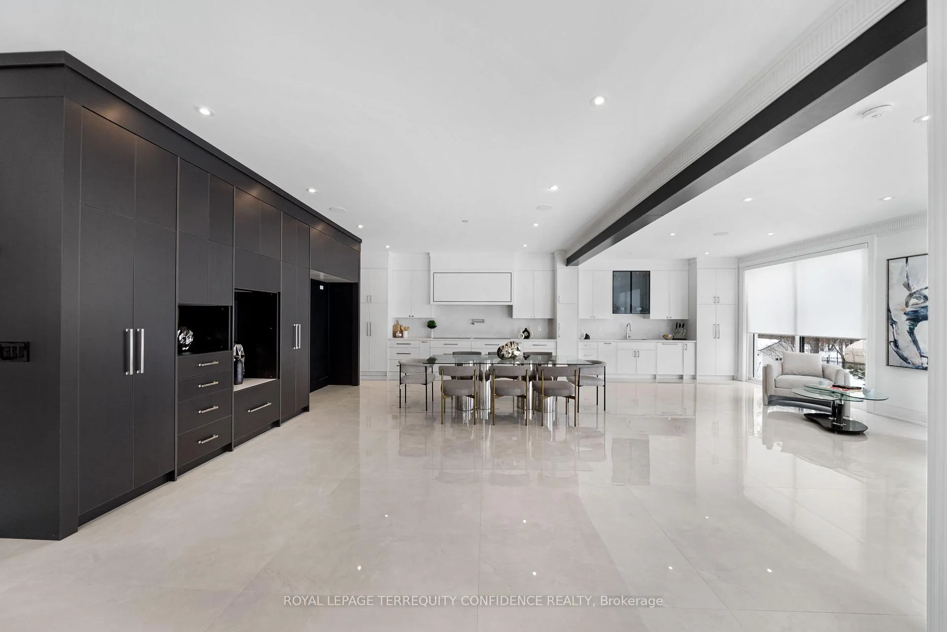 Photo 3 of 85 Crestwood Road, Vaughan, Crestwood-Springfarm-Yorkhill — HOMEH