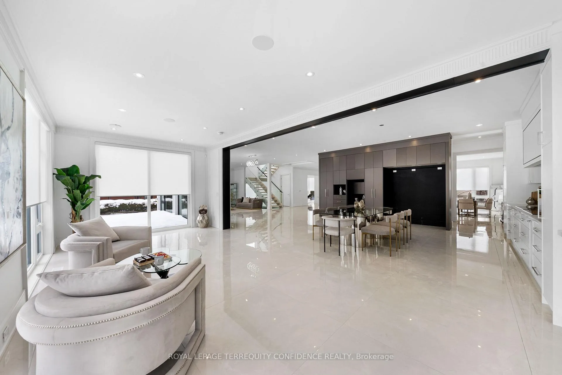 Photo 4 of 85 Crestwood Road, Vaughan, Crestwood-Springfarm-Yorkhill — HOMEH