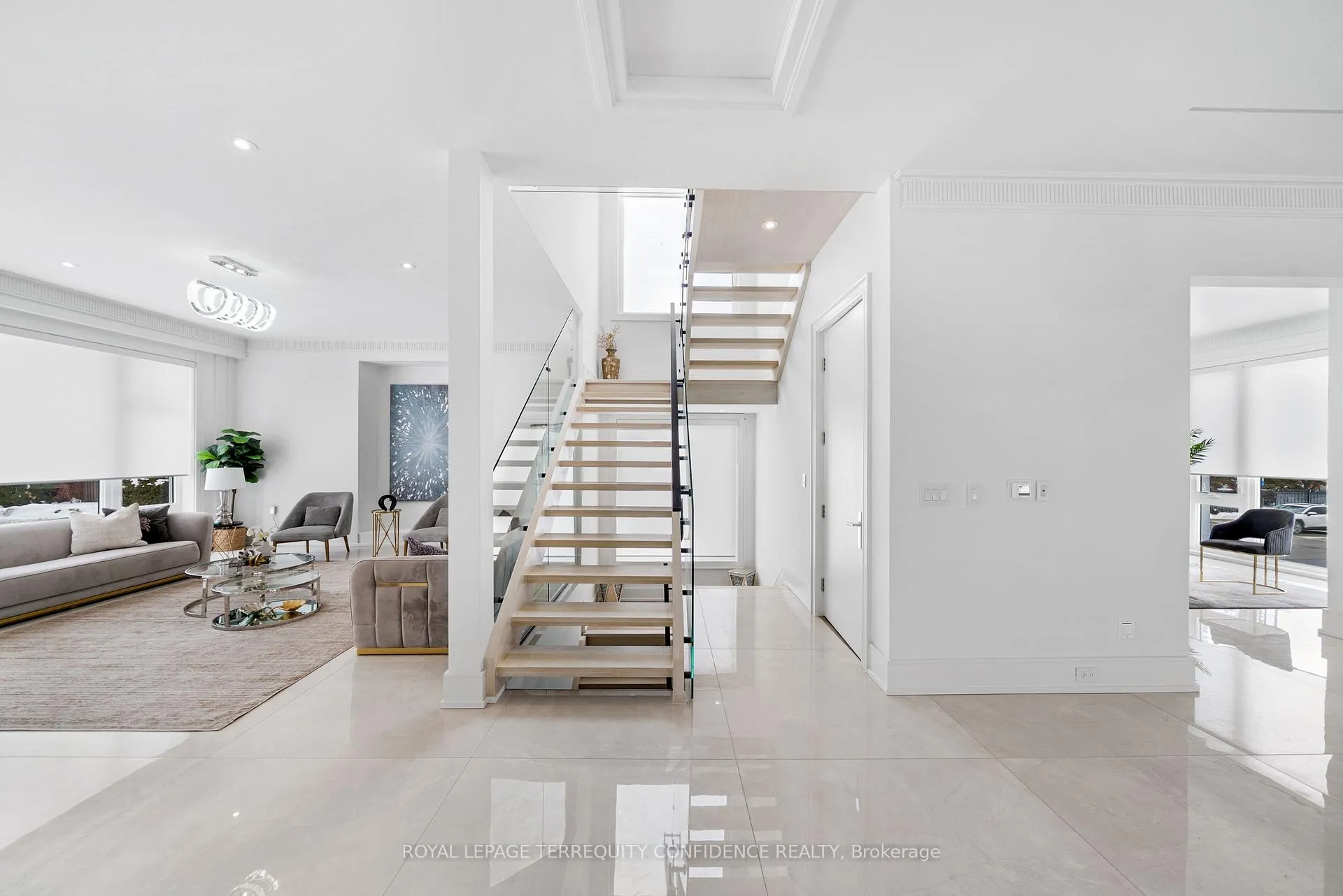 Photo 15 of 85 Crestwood Road, Vaughan, Crestwood-Springfarm-Yorkhill — HOMEH