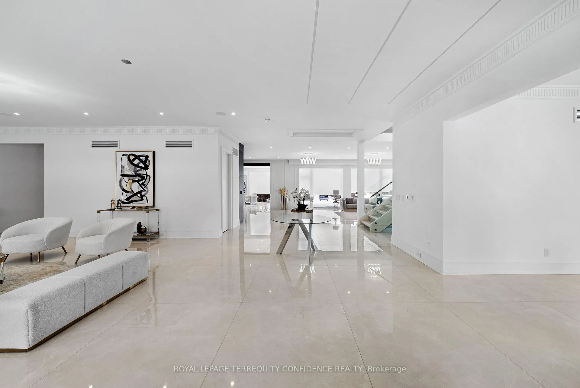 Photo 22 of 85 Crestwood Road, Vaughan, Crestwood-Springfarm-Yorkhill — HOMEH