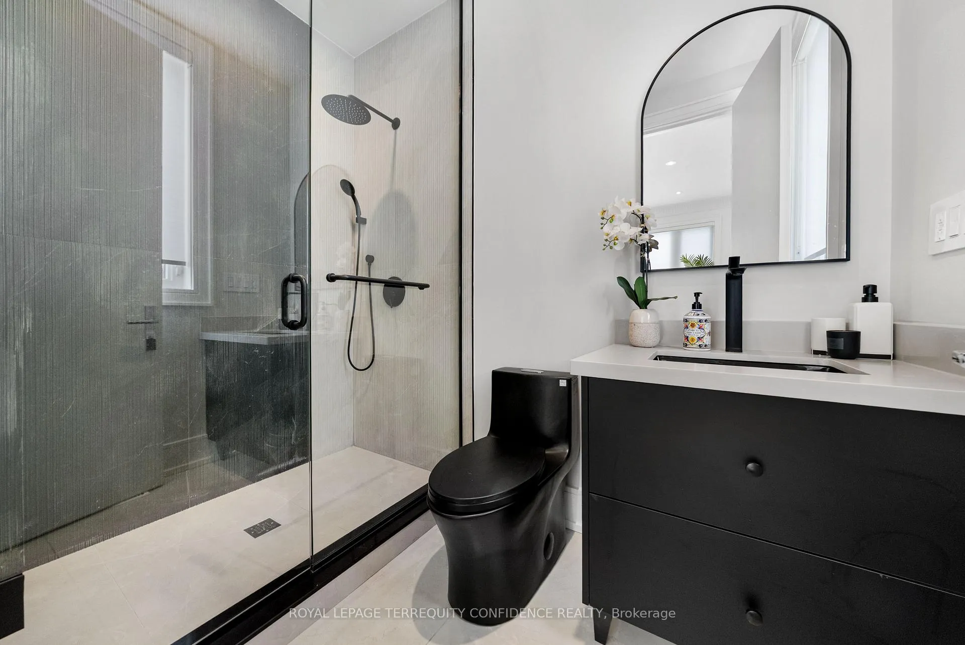 Photo 25 of 85 Crestwood Road, Vaughan, Crestwood-Springfarm-Yorkhill — HOMEH