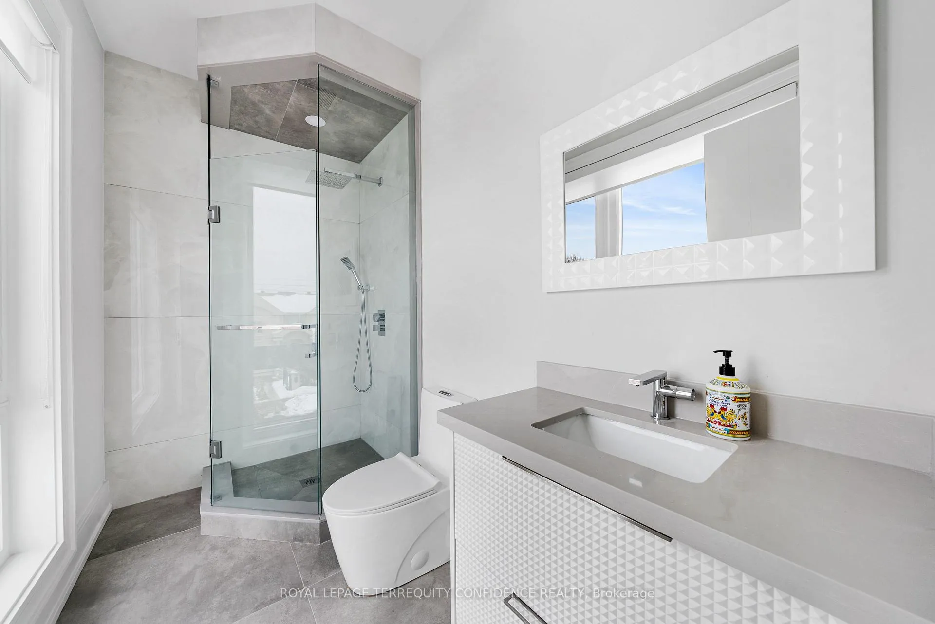 Photo 41 of 85 Crestwood Road, Vaughan, Crestwood-Springfarm-Yorkhill — HOMEH