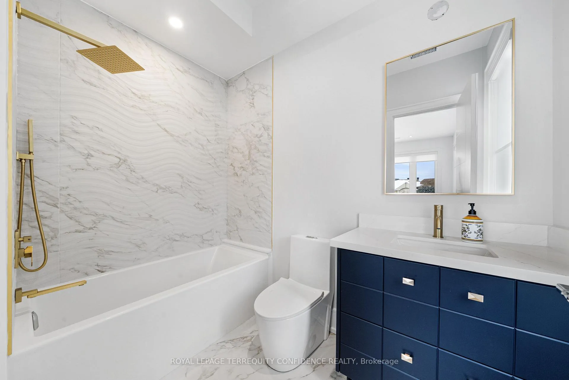 Photo 43 of 85 Crestwood Road, Vaughan, Crestwood-Springfarm-Yorkhill — HOMEH
