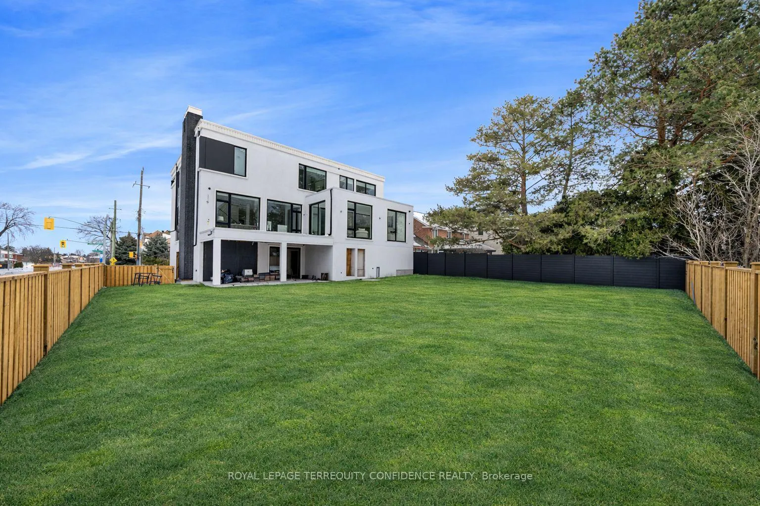 Photo 46 of 85 Crestwood Road, Vaughan, Crestwood-Springfarm-Yorkhill — HOMEH
