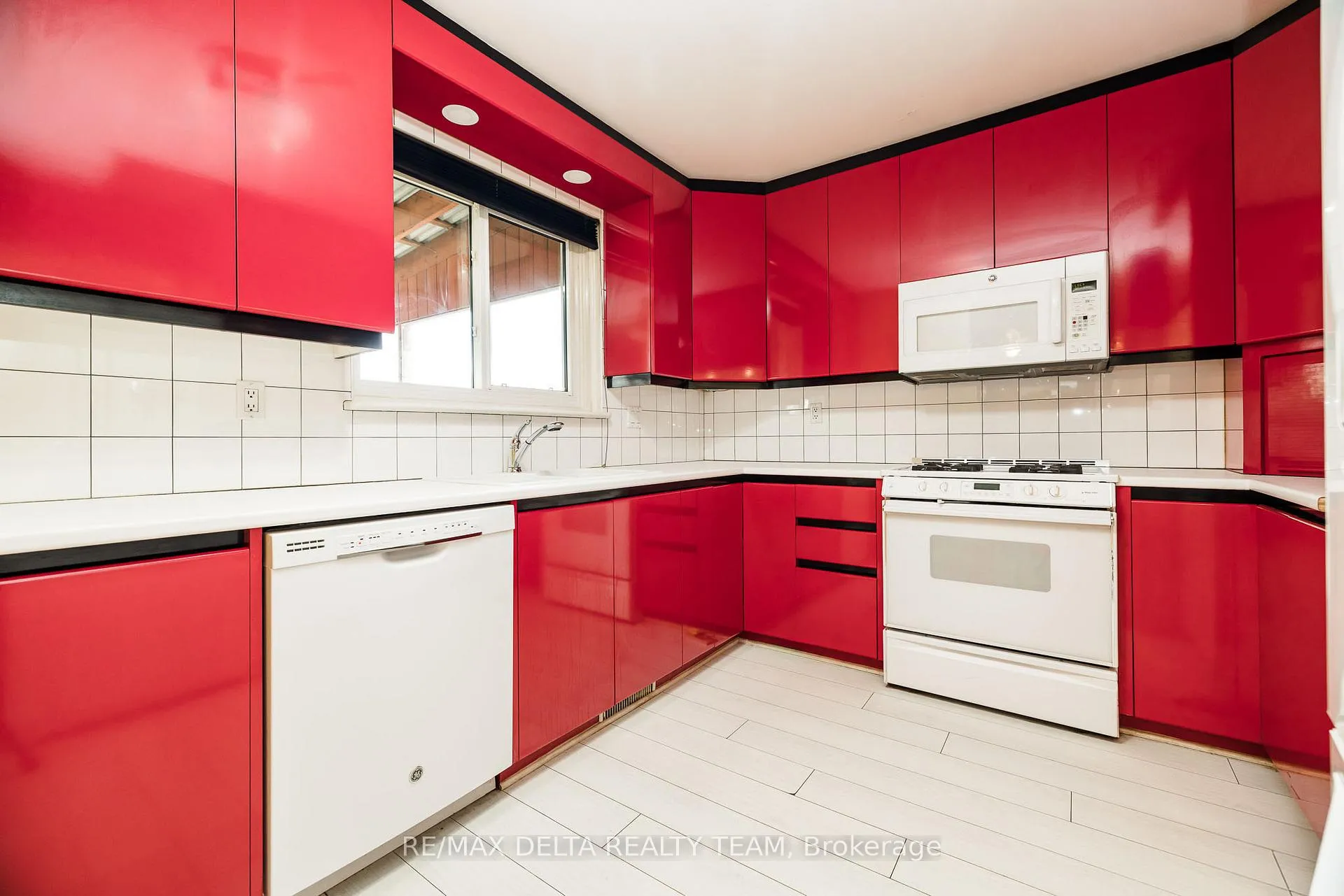 Photo 9 of 796 Vinette Crescent, Ottawa, Chatelaine Village — HOMEH