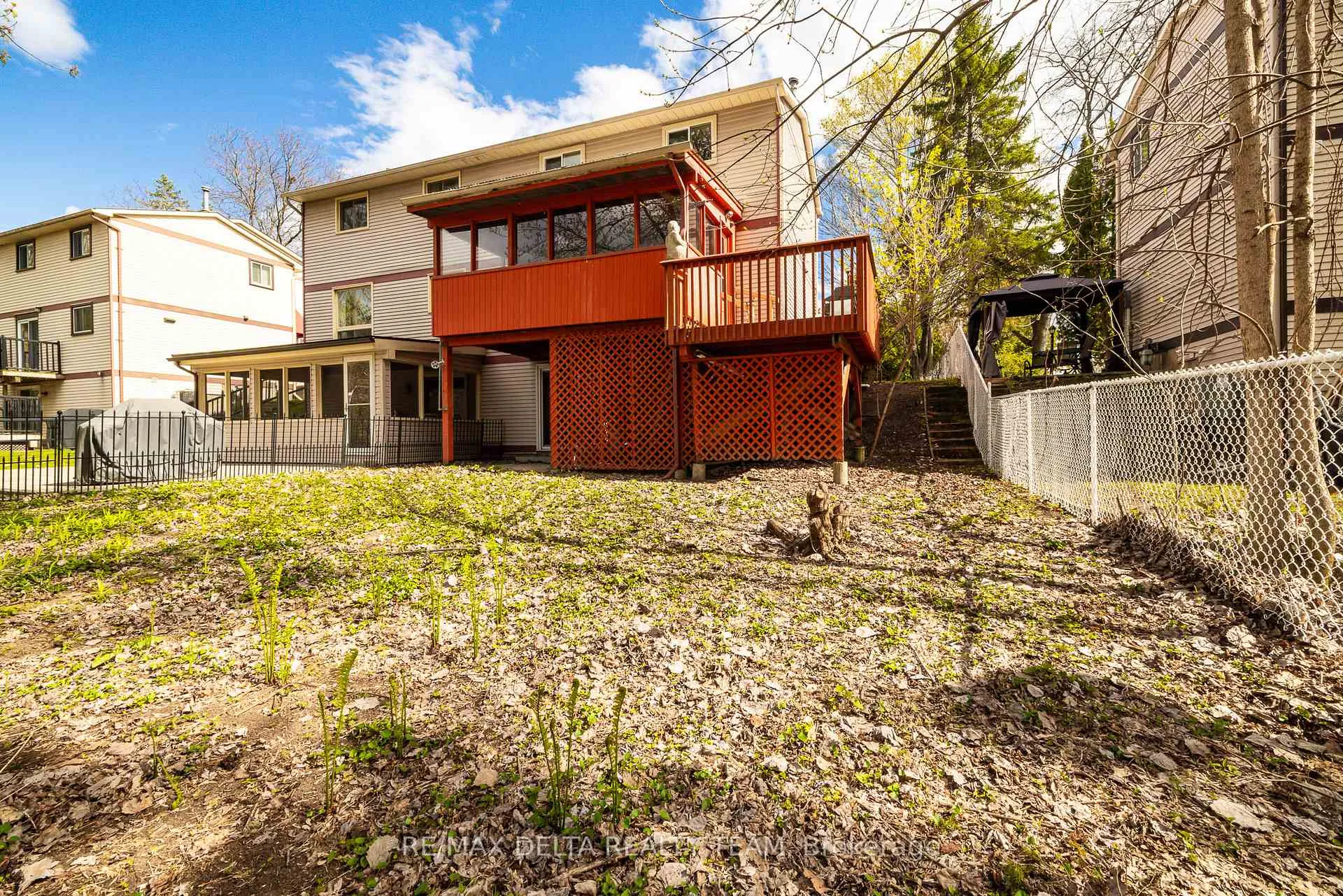 Photo 19 of 796 Vinette Crescent, Ottawa, Chatelaine Village — HOMEH