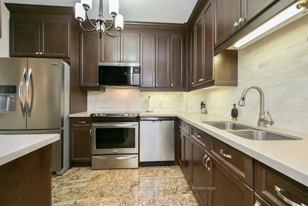 Photo 6 of Unit 502, 4 Briar Hill Heights, New Tecumseth, Rural New Tecumseth — HOMEH