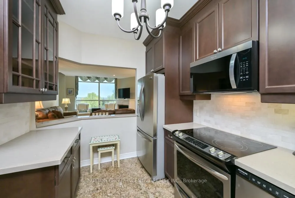 Photo 8 of Unit 502, 4 Briar Hill Heights, New Tecumseth, Rural New Tecumseth — HOMEH