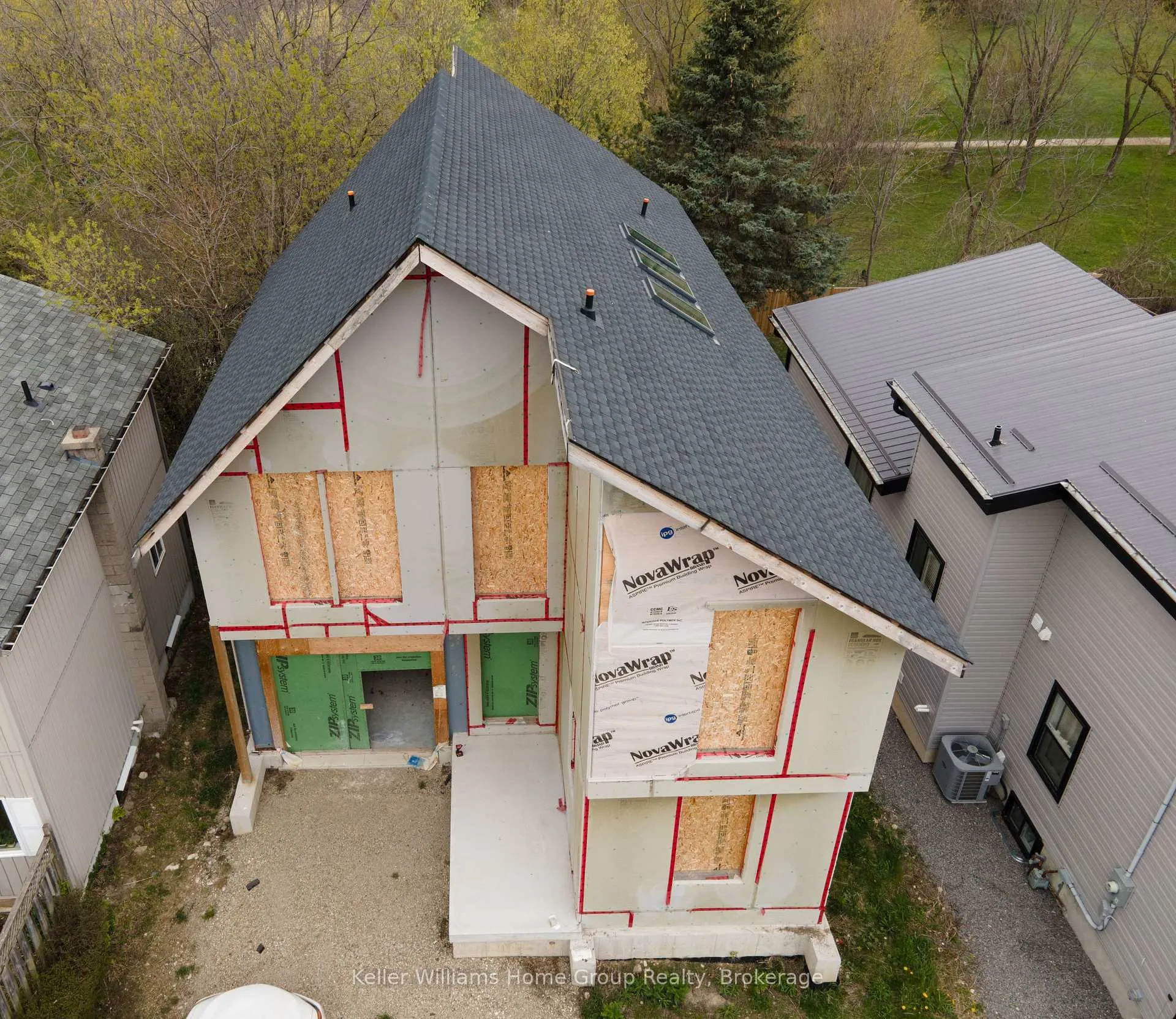 Photo 2 of 208 Grange Street, Guelph, St. George's — HOMEH