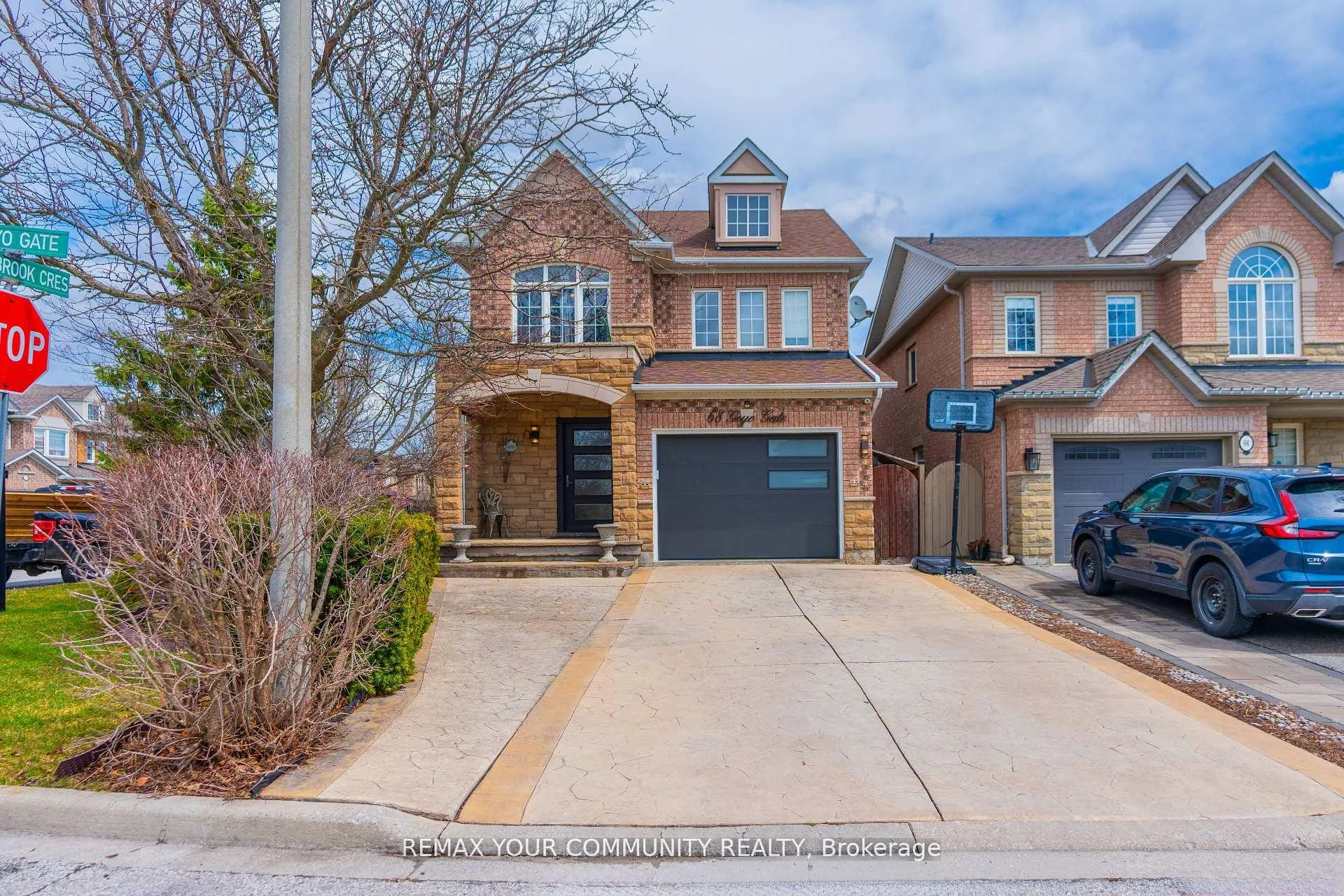 Photo 5 of 68 Goyo Gate, Vaughan, Rural Vaughan — HOMEH