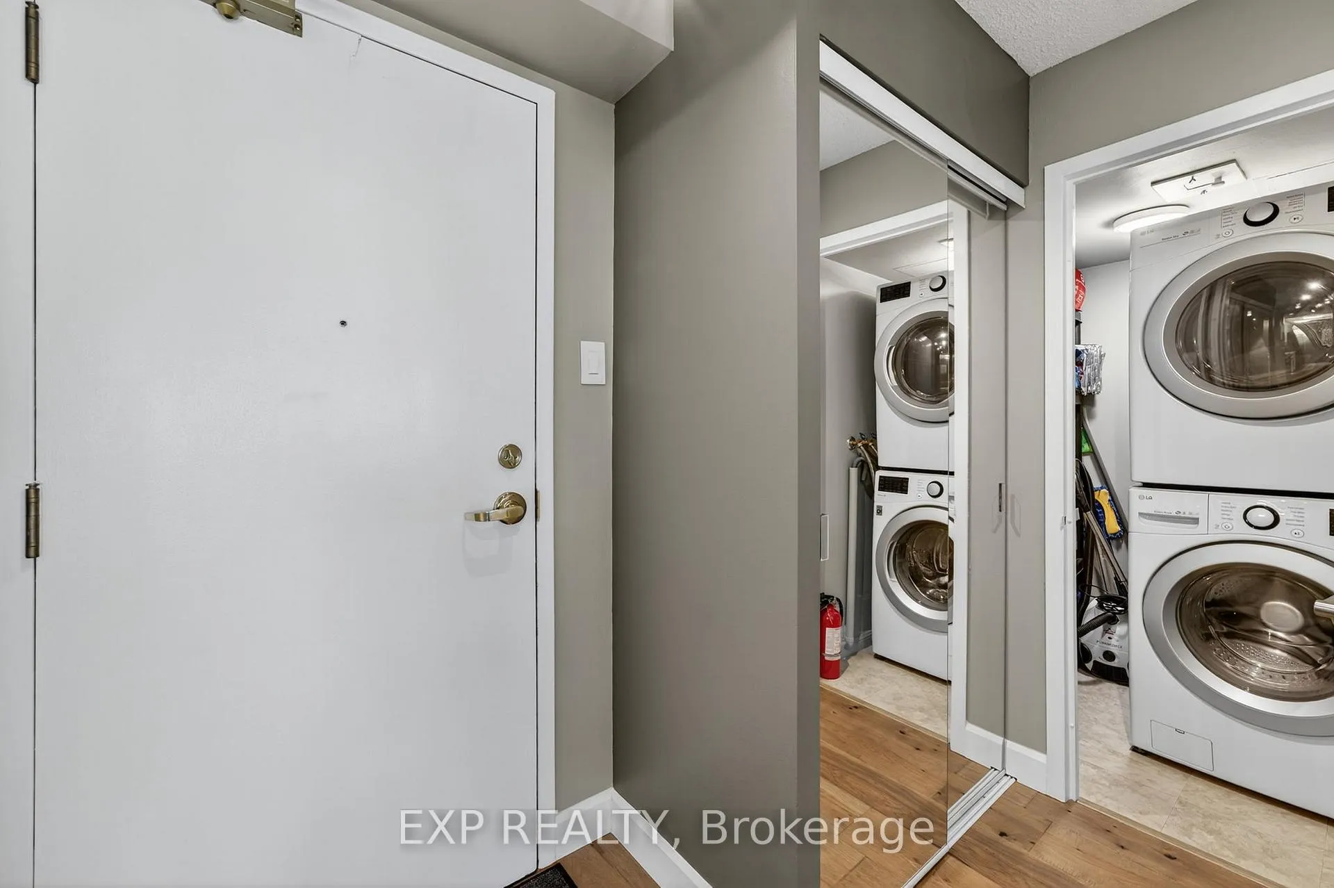 Photo 8 of Unit 906, 75 Ellen Street, Barrie, City Centre — HOMEH