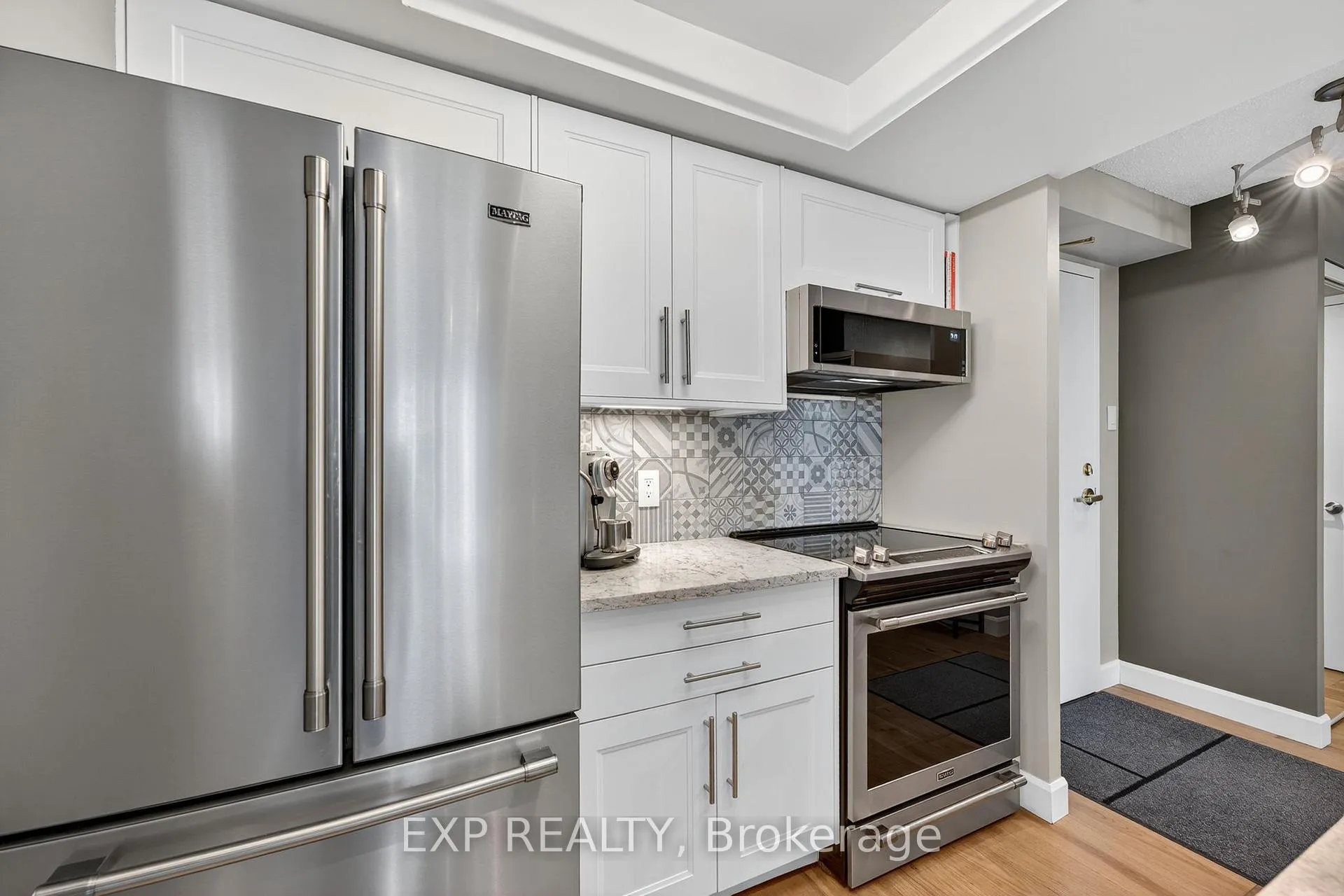 Photo 11 of Unit 906, 75 Ellen Street, Barrie, City Centre — HOMEH