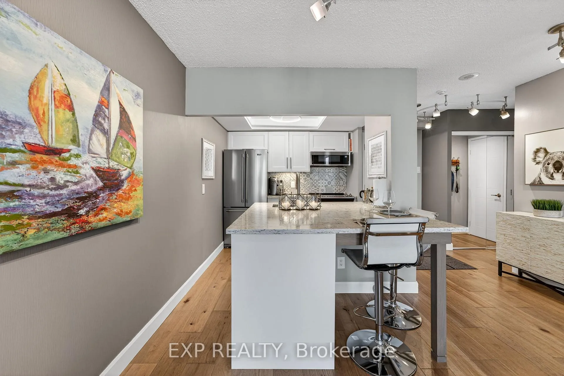 Photo 13 of Unit 906, 75 Ellen Street, Barrie, City Centre — HOMEH