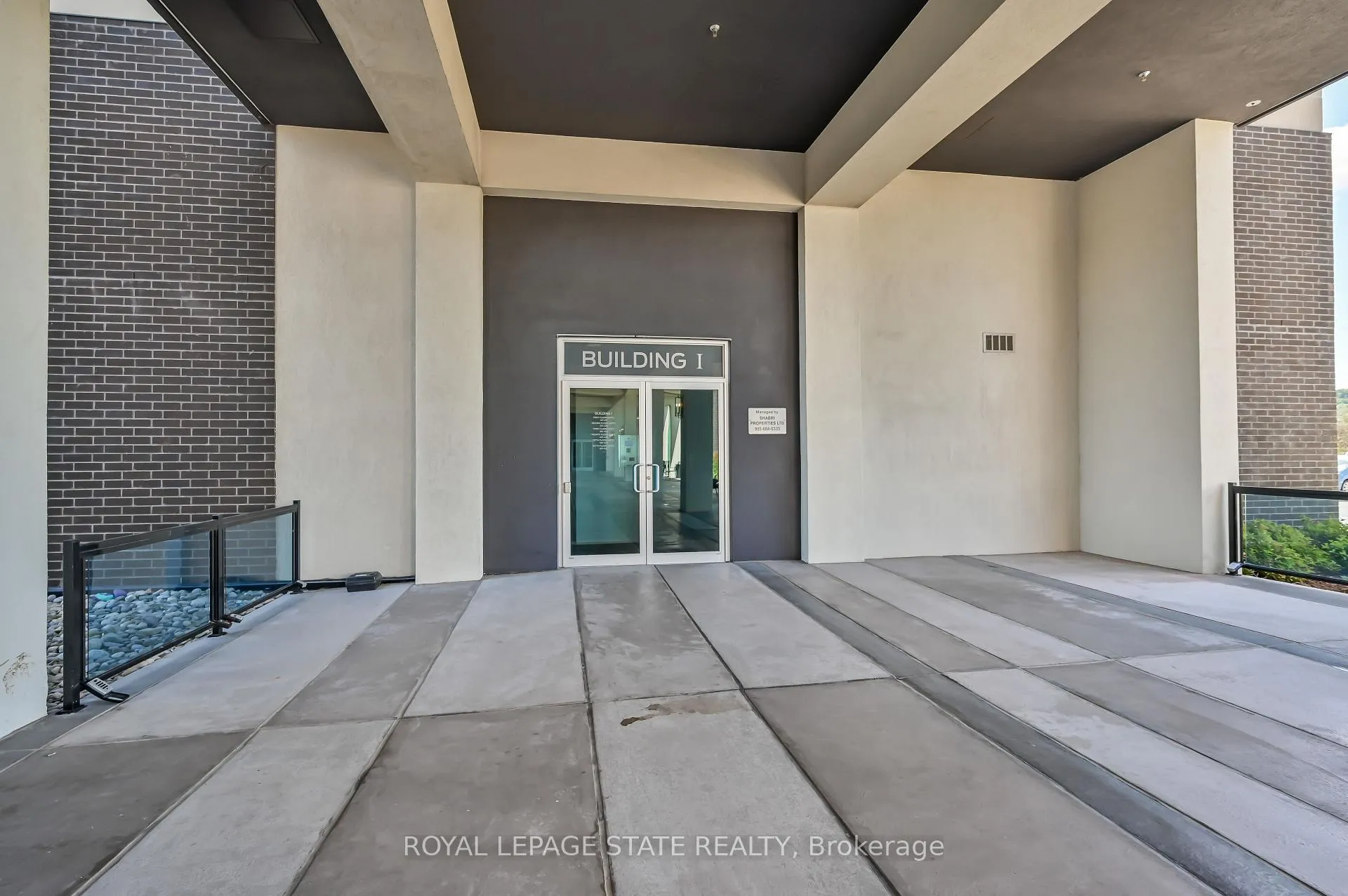 Photo 3 of Unit 231, 16 Concord Place, Grimsby, Grimsby Beach — HOMEH