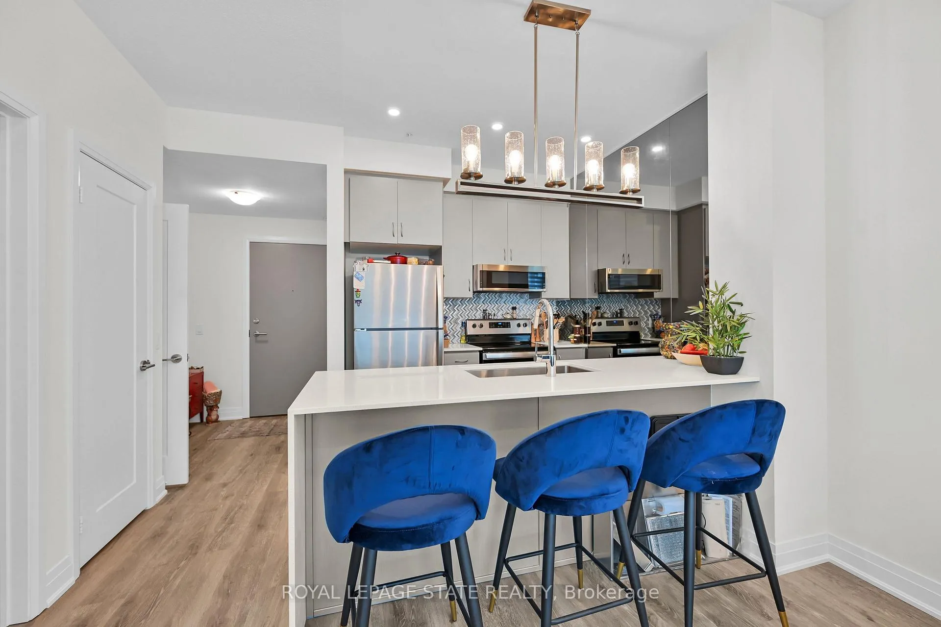 Photo 12 of Unit 231, 16 Concord Place, Grimsby, Grimsby Beach — HOMEH