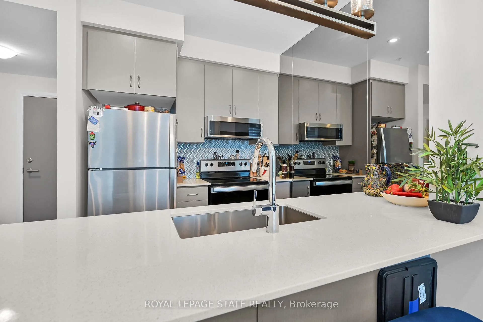 Photo 13 of Unit 231, 16 Concord Place, Grimsby, Grimsby Beach — HOMEH