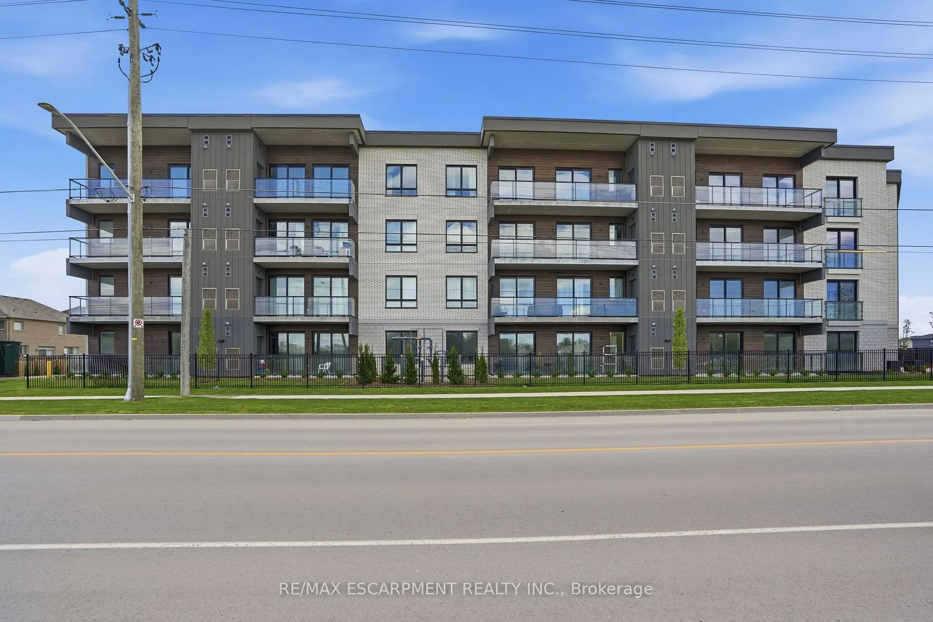 Photo of Unit 407, 7549A Kalar Road