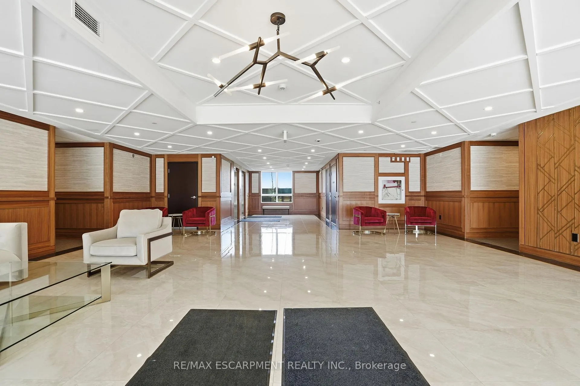 Photo 4 of Unit 407, 7549A Kalar Road, Niagara Falls, Brown — HOMEH