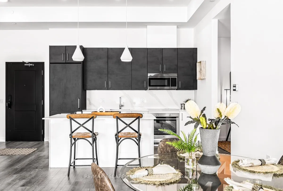 Photo 9 of Unit 407, 7549A Kalar Road, Niagara Falls, Brown — HOMEH