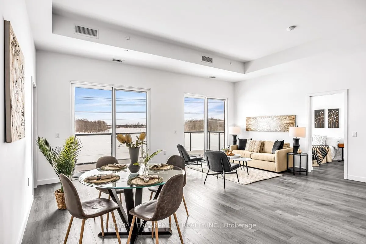 Photo 11 of Unit 407, 7549A Kalar Road, Niagara Falls, Brown — HOMEH