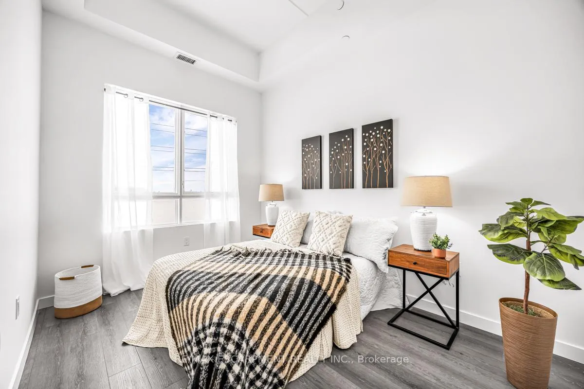 Photo 16 of Unit 407, 7549A Kalar Road, Niagara Falls, Brown — HOMEH
